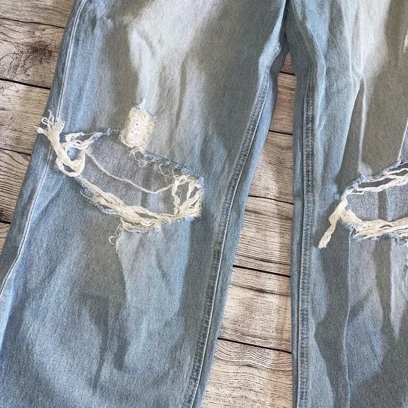 New Zenana High Rise Crop Flare Jeans size 30 - Picture 2 of 5